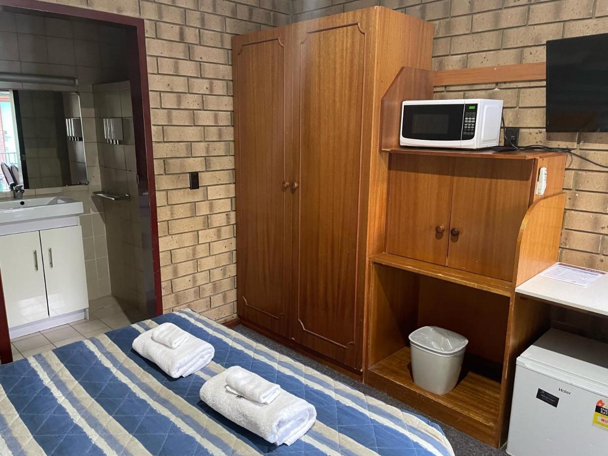 Pavlos Motel Ingle Farm Room photo